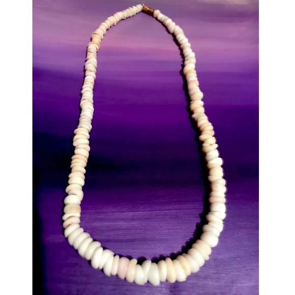 Genuine Puka Shell Necklace, Gorgeous Color - Picture 3 of 9
